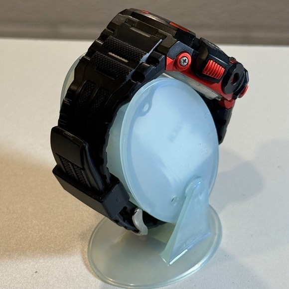 Armitron Pro Sport Digital Watch Black and Red Water Resistant 165FT - Picture 3 of 6